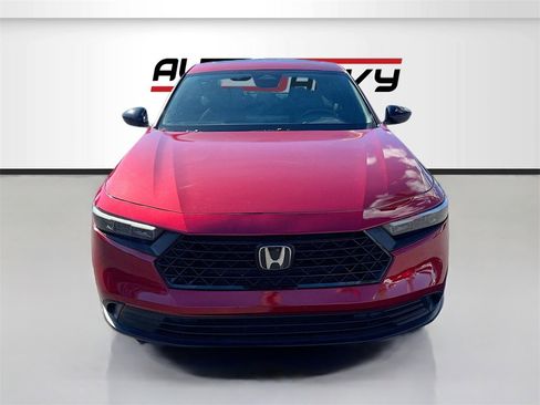 Used 2023 Honda Accord Sport image 2