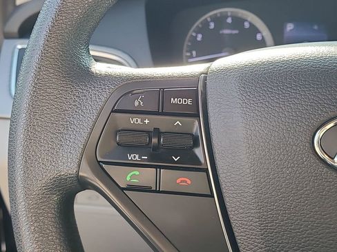 Used 2016 Hyundai Sonata SE image 32