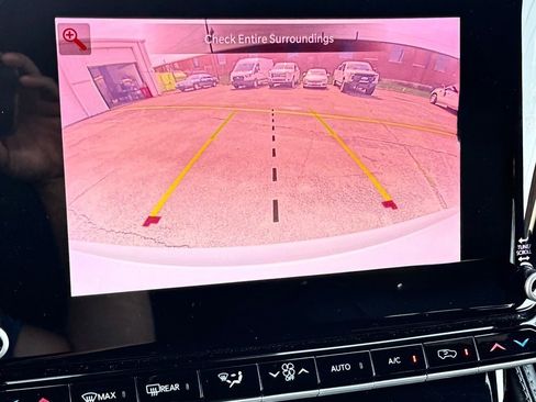 Used 2023 Jeep Wagoneer L Series III w/ Preferred Equipment Group image 14