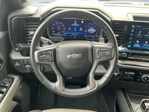 Used 2022 Chevrolet Silverado 1500 ZR2 image 13