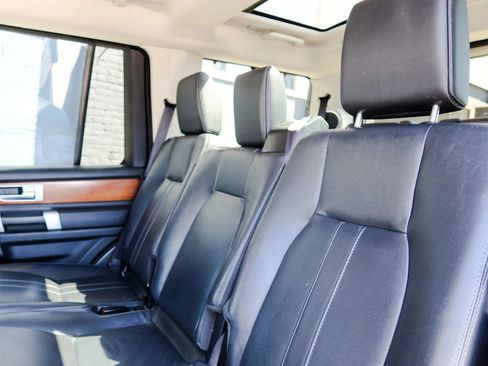 Used 2016 Land Rover LR4 HSE AWD/4WD image 22