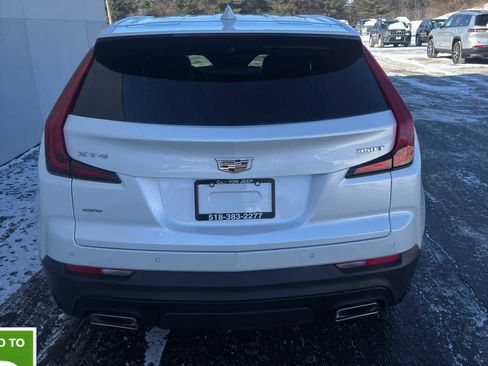 Used 2022 Cadillac XT4 Luxury w/ Cold Weather Package image 7