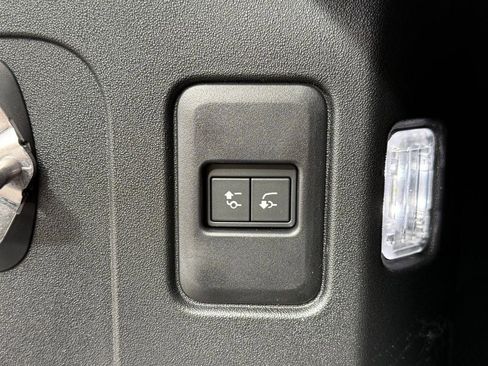 New 2026 Land Rover Defender 110 S image 35