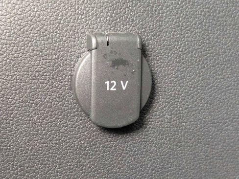 Used 2024 Volkswagen Atlas Cross Sport SE image 14