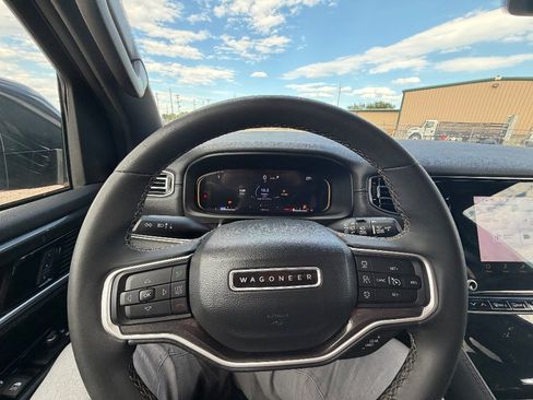 Used 2022 Jeep Wagoneer Series I w/ Convenience Group I AWD/4WD image 24
