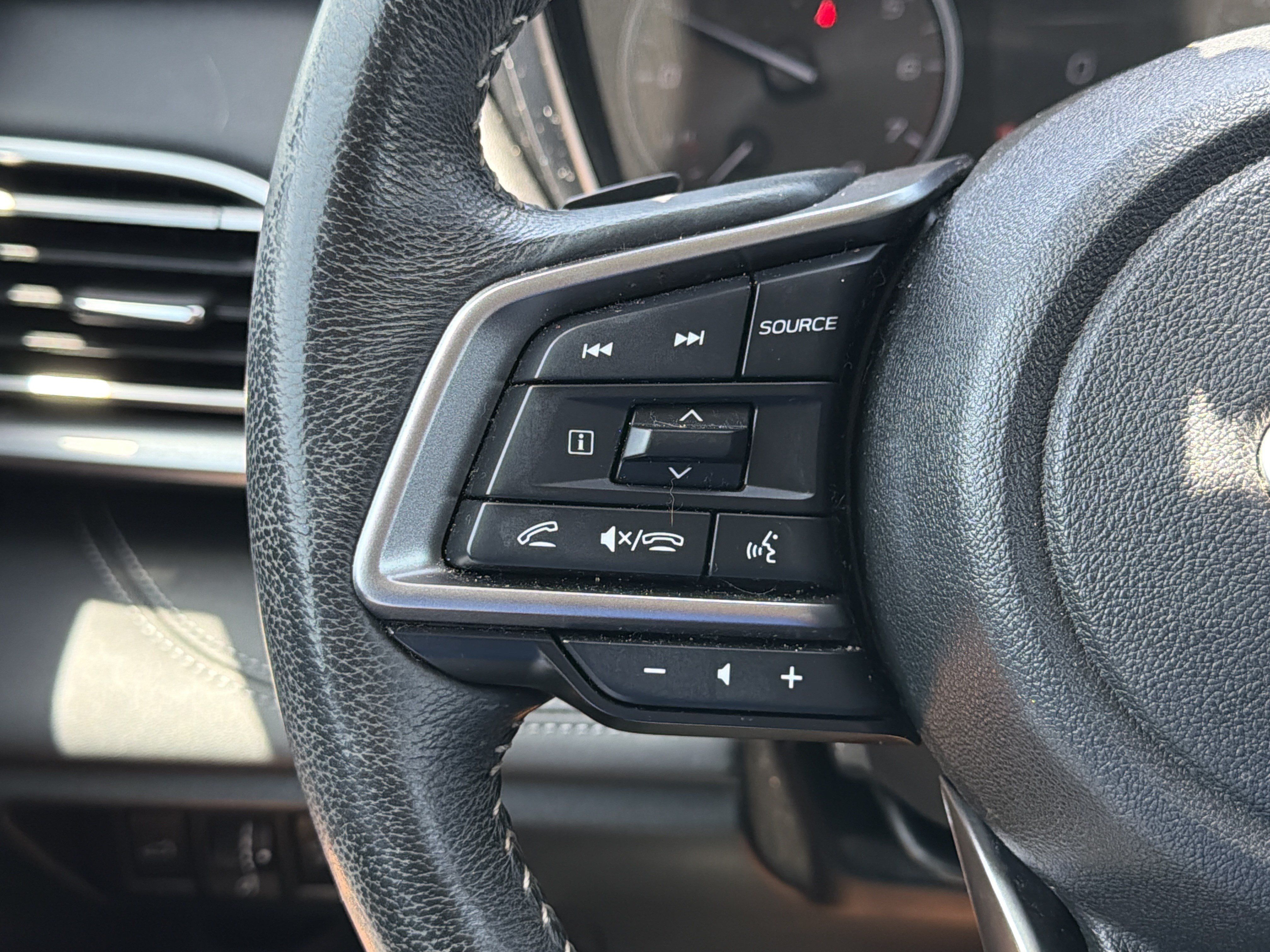Used 2024 Subaru Outback Limited AWD/4WD image 14