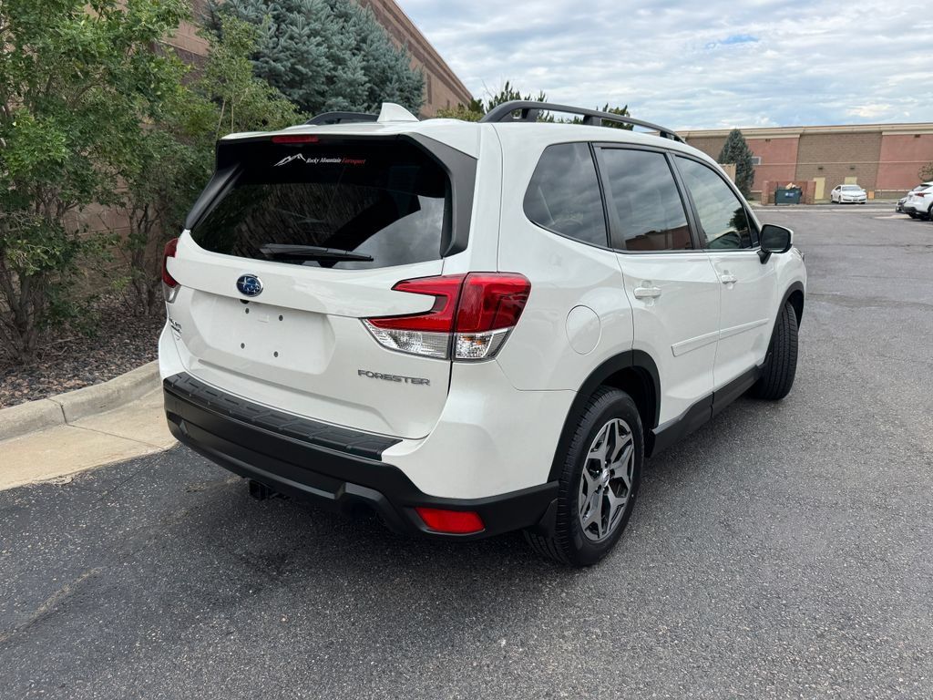 Used 2023 Subaru Forester Premium w/ Popular Package #2 AWD/4WD image 6