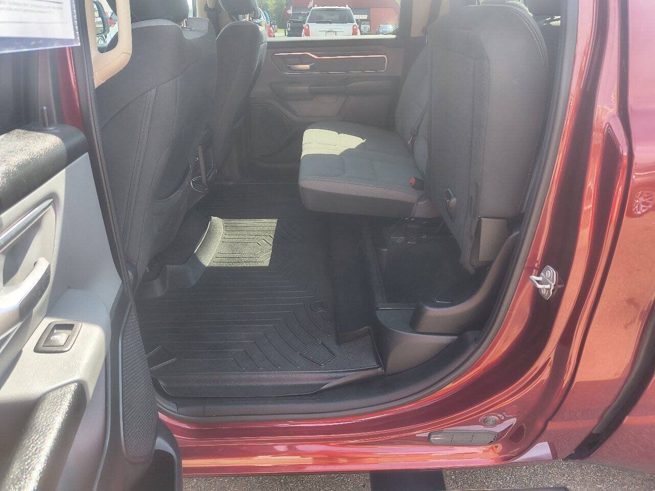 Used 2019 RAM 1500 Big Horn AWD/4WD image 14