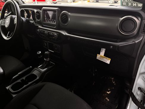 Used 2023 Jeep Wrangler Sport AWD/4WD image 26