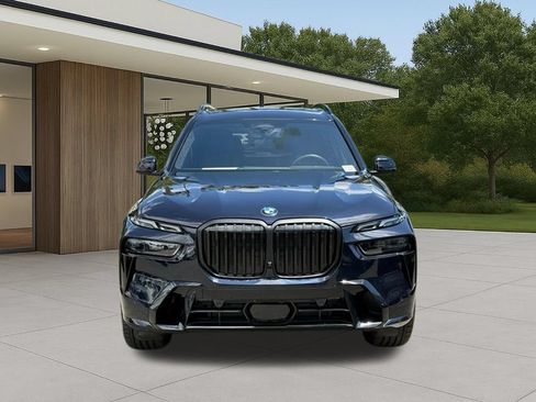 Certified 2024 BMW X7 xDrive40i w/ M Sport Package AWD/4WD image 4