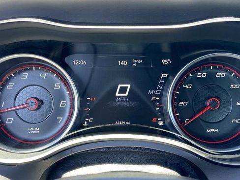 Used 2023 Dodge Charger SXT RWD image 7