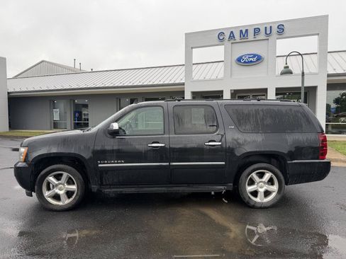 Used 2013 Chevrolet Suburban LTZ AWD/4WD image 2
