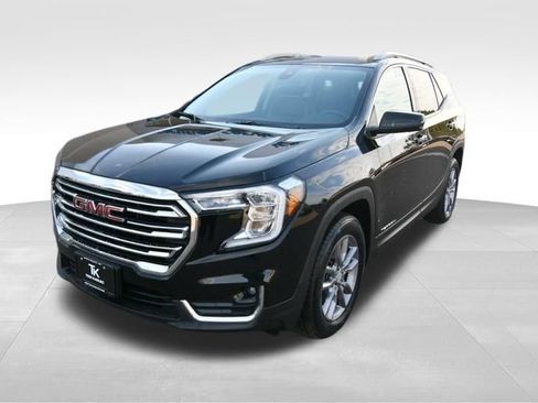 Used 2023 GMC Terrain SLT AWD/4WD image 2