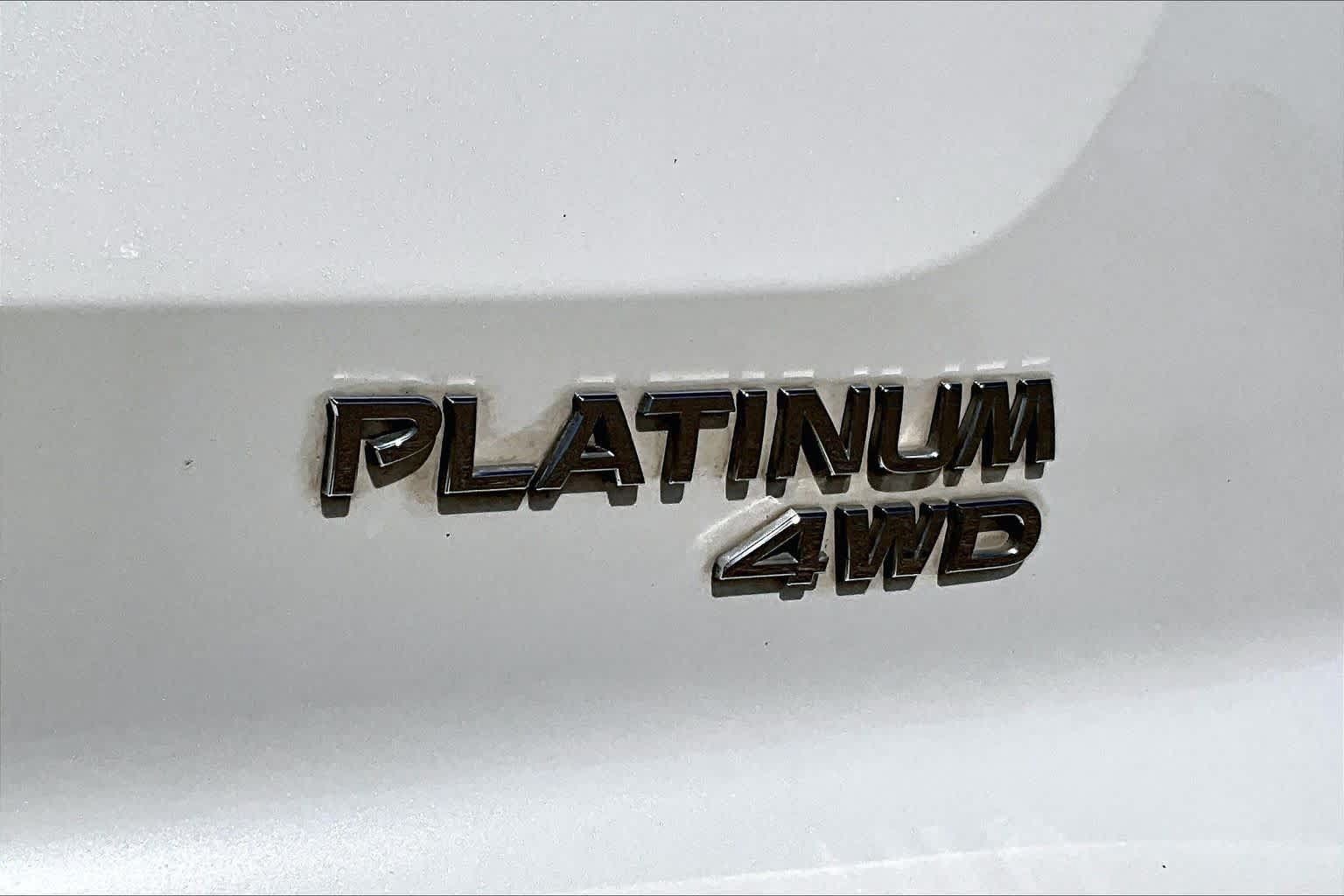 Used 2024 Nissan Pathfinder Platinum w/ Cargo Package AWD/4WD image 10