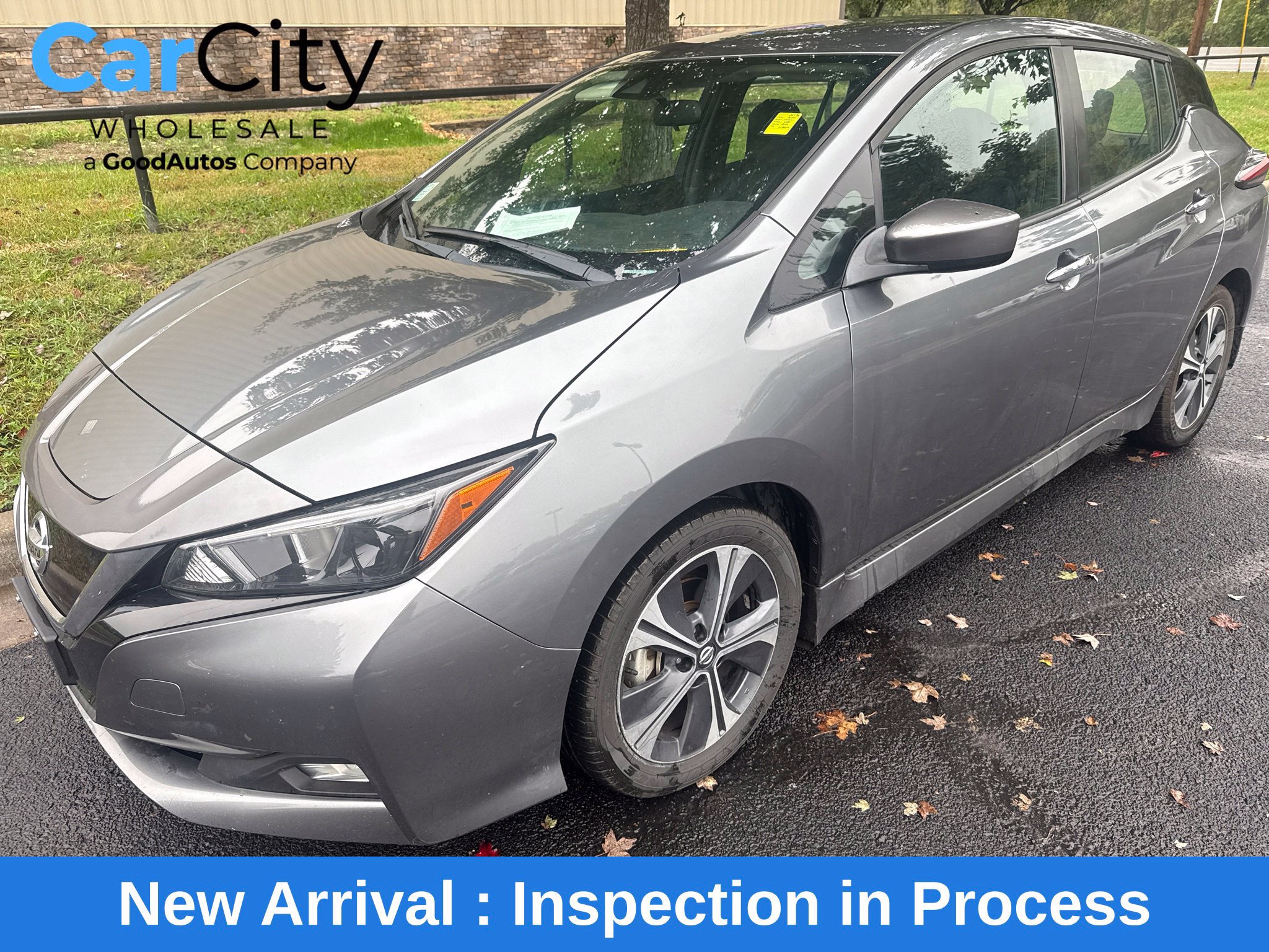 Used 2020 Nissan Leaf SV FWD image 1