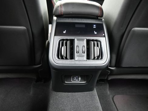 Used 2023 Maserati Grecale Modena image 44