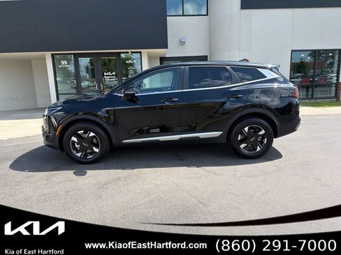 Used 2026 Kia Sportage LX w/ LX Convenience Package AWD/4WD image 2