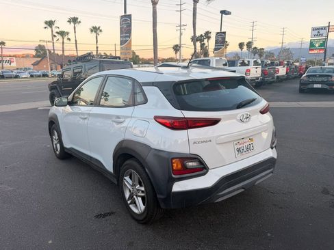 Used 2021 Hyundai Kona SE FWD image 5
