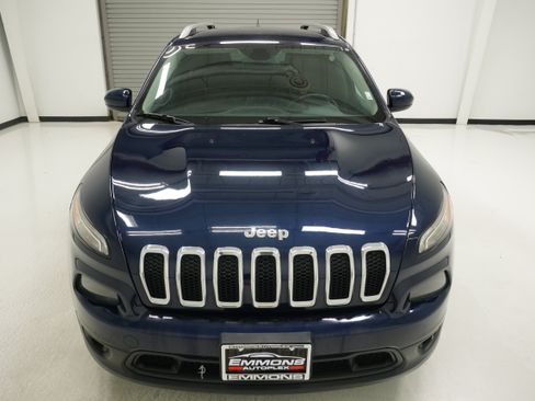 Used 2014 Jeep Cherokee Latitude FWD image 2