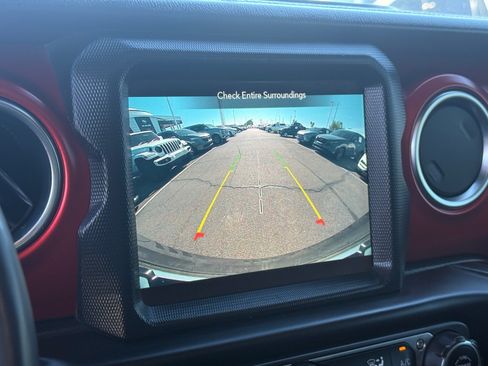 Used 2020 Jeep Wrangler Unlimited Rubicon AWD/4WD image 19