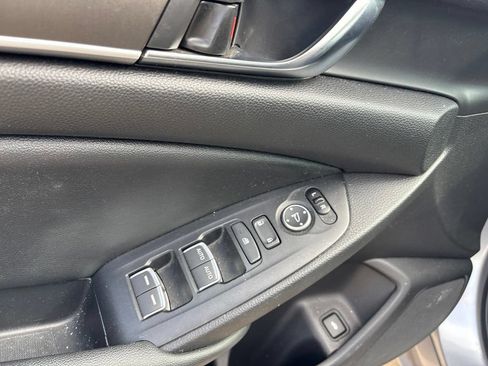 Used 2020 Honda Accord LX image 10