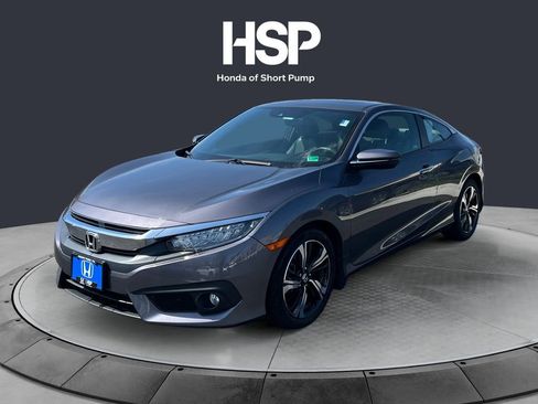 Used 2018 Honda Civic Touring image 1