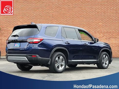 Certified 2024 Honda Pilot EX-L image 2