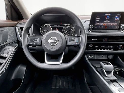 Used 2023 Nissan Rogue SV AWD/4WD image 5