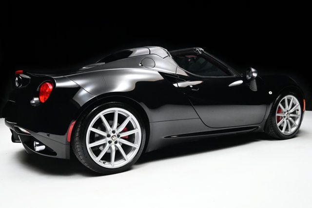 Used 2016 Alfa Romeo 4C Spider RWD image 23