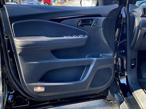 Used 2024 Honda Passport Black Edition image 21