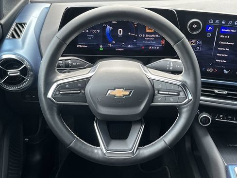 Used 2025 Chevrolet Equinox EV LT w/ Convenience Package FWD image 19
