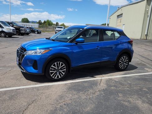 Used 2022 Nissan Kicks SV FWD image 4