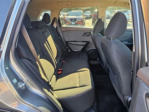 Used 2023 Nissan Rogue S image 24