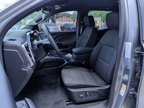 Used 2024 GMC Canyon Elevation w/ Convenience Package AWD/4WD image 12