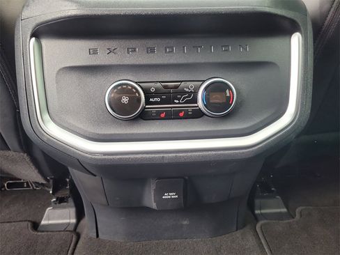Used 2025 Ford Expedition Max Platinum image 17