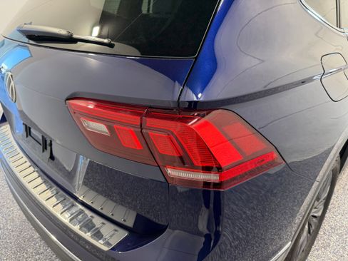 Certified 2023 Volkswagen Tiguan SE FWD image 17