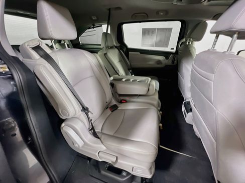 Used 2023 Honda Odyssey Touring image 30