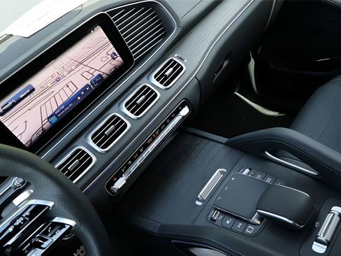 New 2026 Mercedes-Benz GLS 450 4MATIC image 20