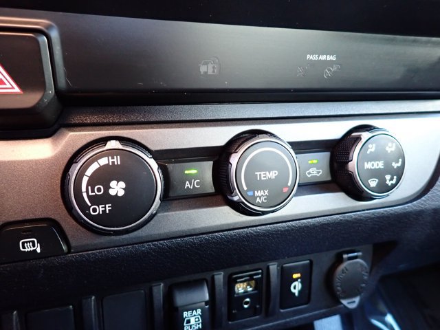 Used 2019 Toyota Tacoma TRD Off-Road AWD/4WD image 18