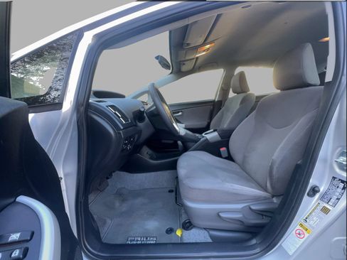 Used 2014 Toyota Prius Prime Plug-In Hybrid FWD image 16