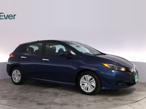 Used 2025 Nissan Leaf S FWD image 14