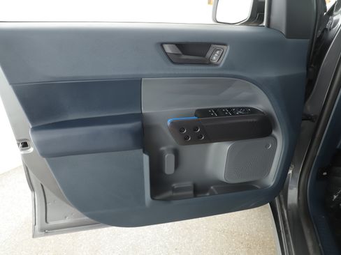 Certified 2025 Ford Maverick Lobo AWD/4WD image 8