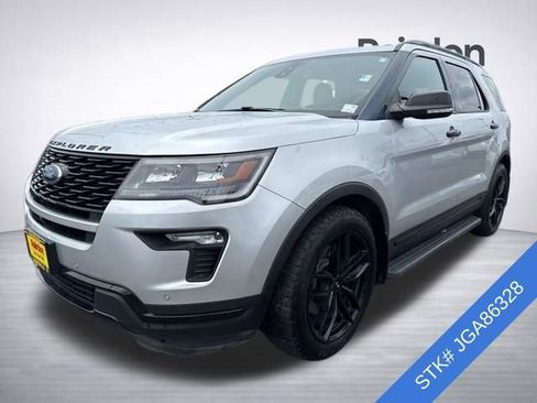 Used 2018 Ford Explorer Sport image 3