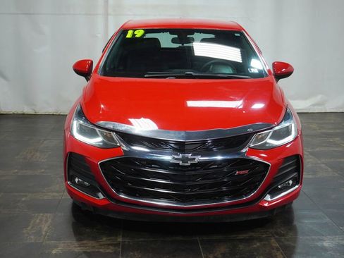 Used 2019 Chevrolet Cruze LT w/ Convenience Package FWD image 7