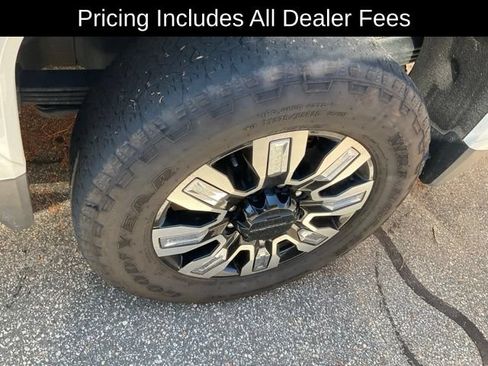 Used 2024 GMC Sierra 2500 Denali w/ Denali Reserve Package AWD/4WD image 14