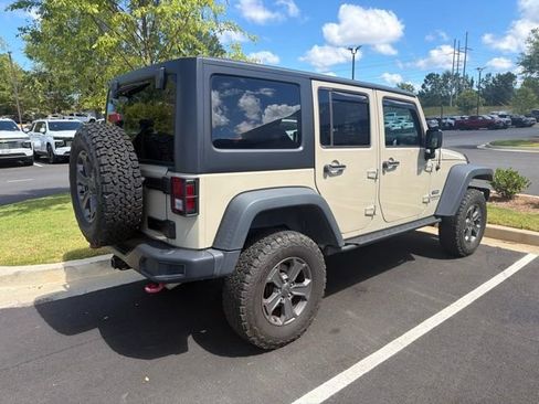 Used 2017 Jeep Wrangler Unlimited Rubicon AWD/4WD image 3