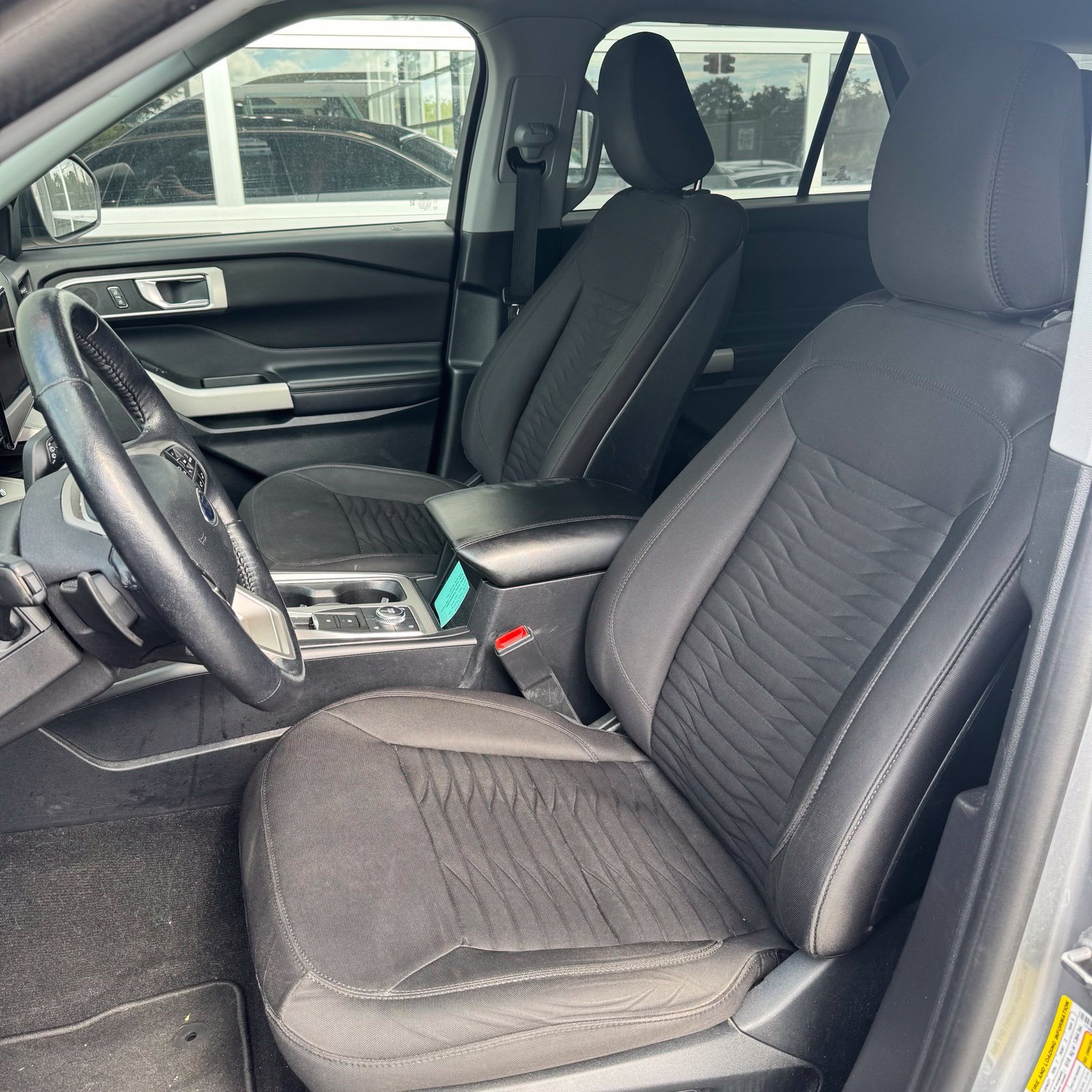 Used 2020 Ford Explorer XLT w/ Comfort Package AWD/4WD image 13