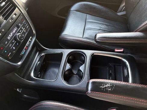 Used 2019 Dodge Grand Caravan GT image 20