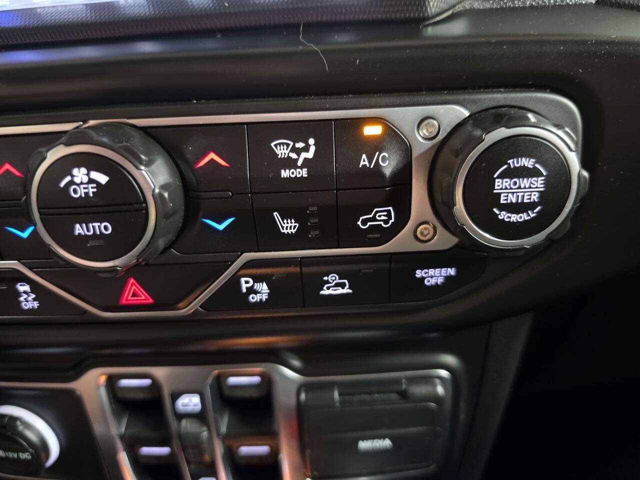 Used 2021 Jeep Gladiator Sport w/ Quick Order Package 24Q 80Th AWD/4WD image 39