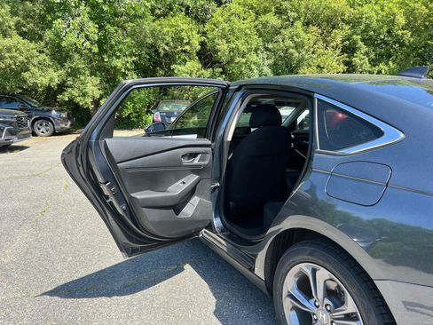 Used 2024 Honda Accord EX image 33